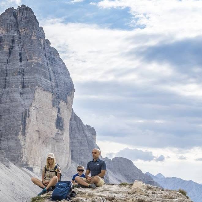 Famiglia in montagna