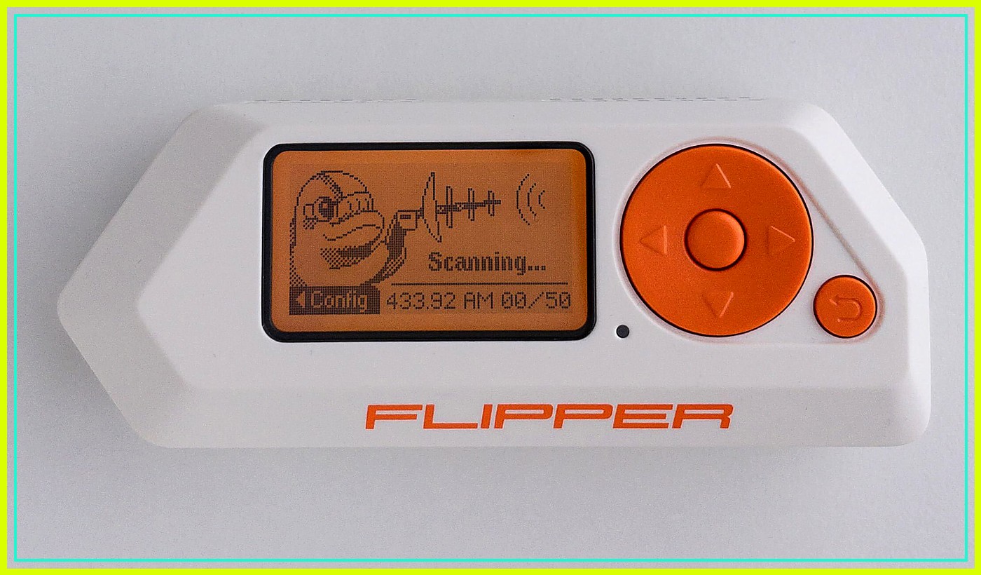 Flipper Zero con schermata sub-GHz visibile